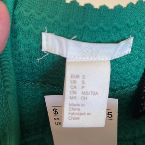 Green skirt - Picture 5 of 7